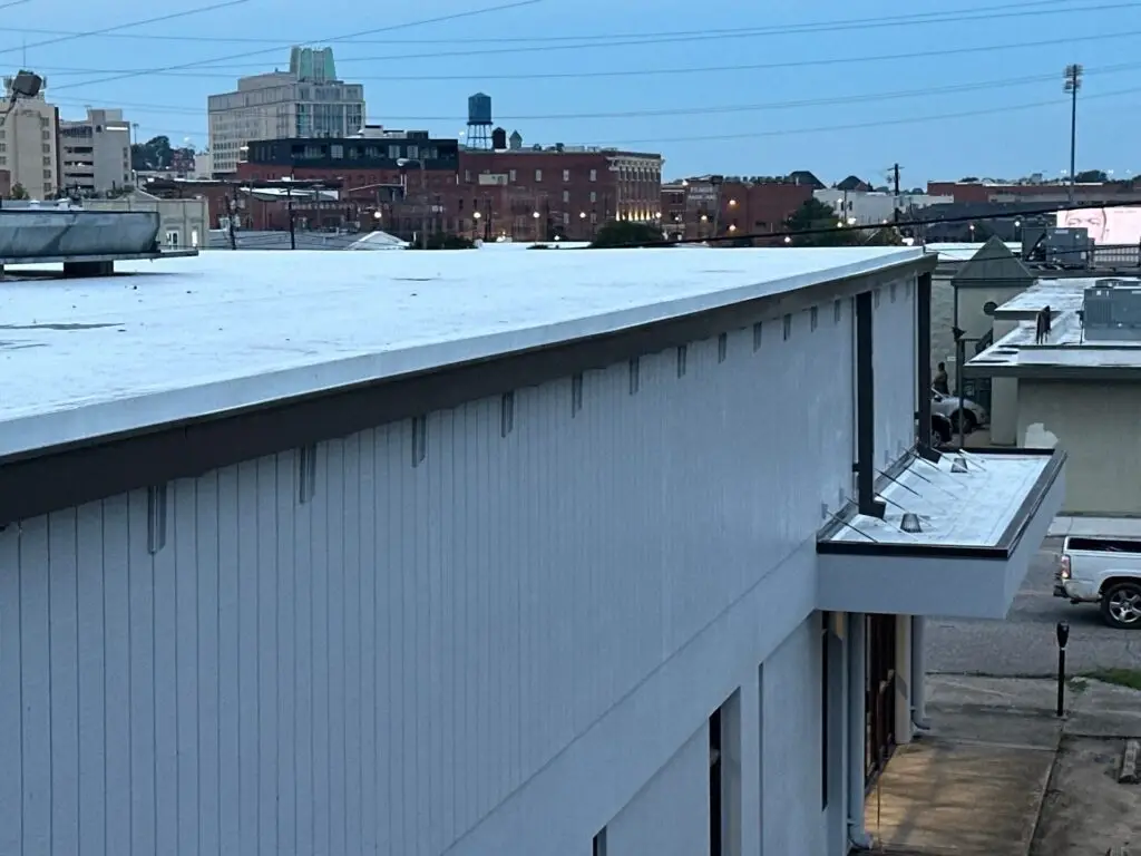 Commercial Gallery 77