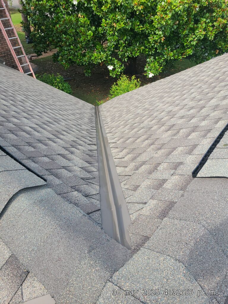 Closed Valley vs. Open Valley: Let the Experts at Guyette Roofing Help You Decide 3 Open Valley
